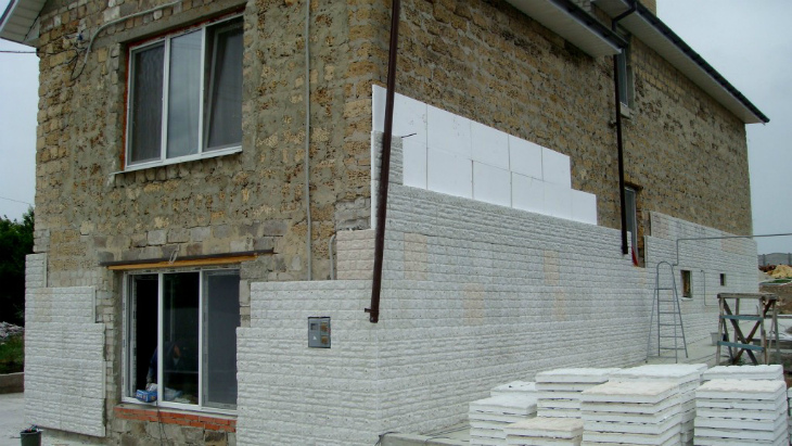 Купить фасадные панели для отделки домов из пенопласта – правильное решение!